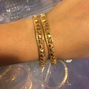 golden color bangles